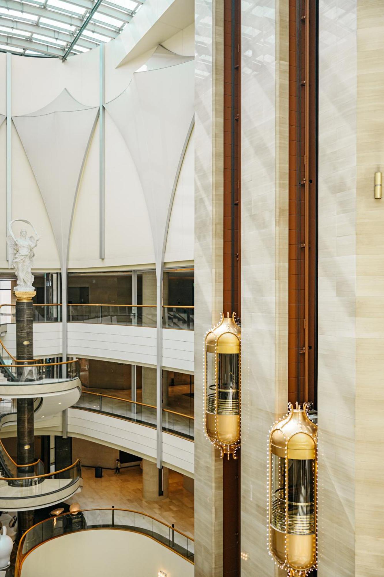 Lotte Hotel World Seoul Exterior photo The interior of the National Museum of the Republic of Korea